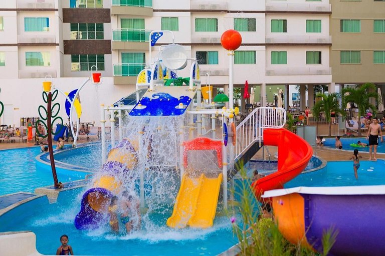 Riviera Park com Banheira e Sacada em Caldas Novas
