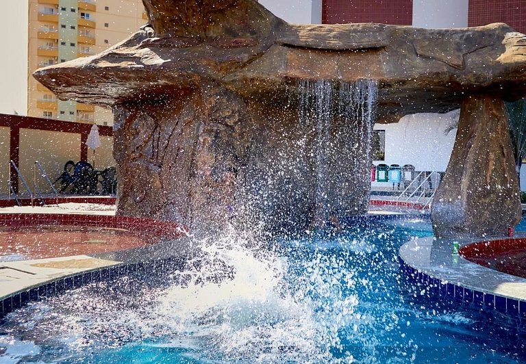 Golden Dolphin Supreme com roupas de cama e banho
